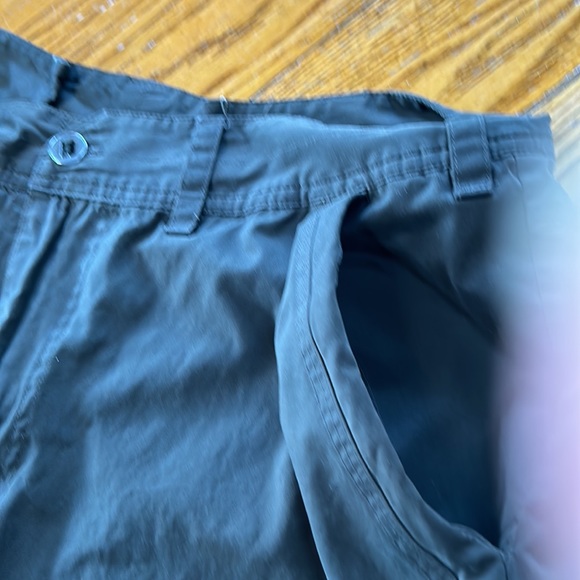 5/$25🦋 Scandia Woods hiking shorts, XL.  Olive green.  Altered in waistband. - Picture 6 of 11